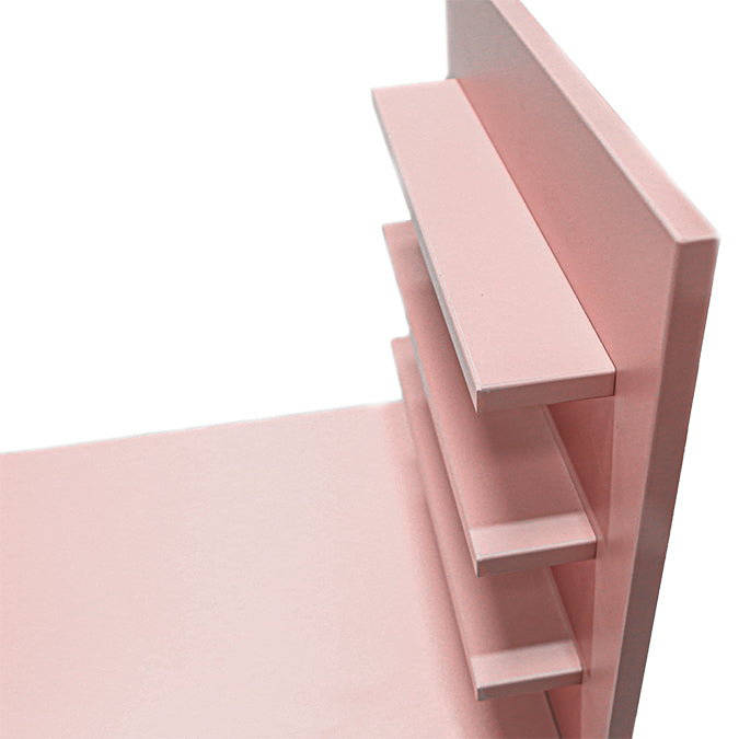 Dynamic Nail Desk